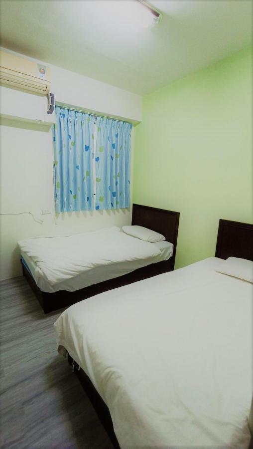 Fengchia Bichon Art Homestay Taichung Esterno foto