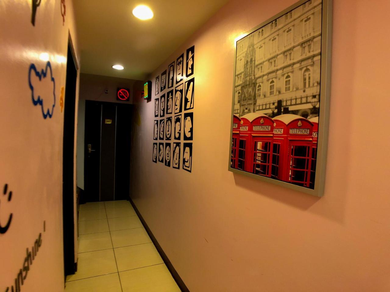Fengchia Bichon Art Homestay Taichung Esterno foto